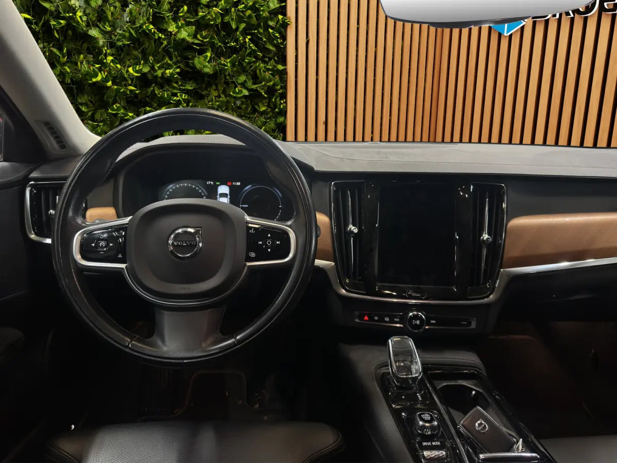 2.0 T8 AWD Inscription |Panoramadak| Stoel/stuurverwarming| Pilot |