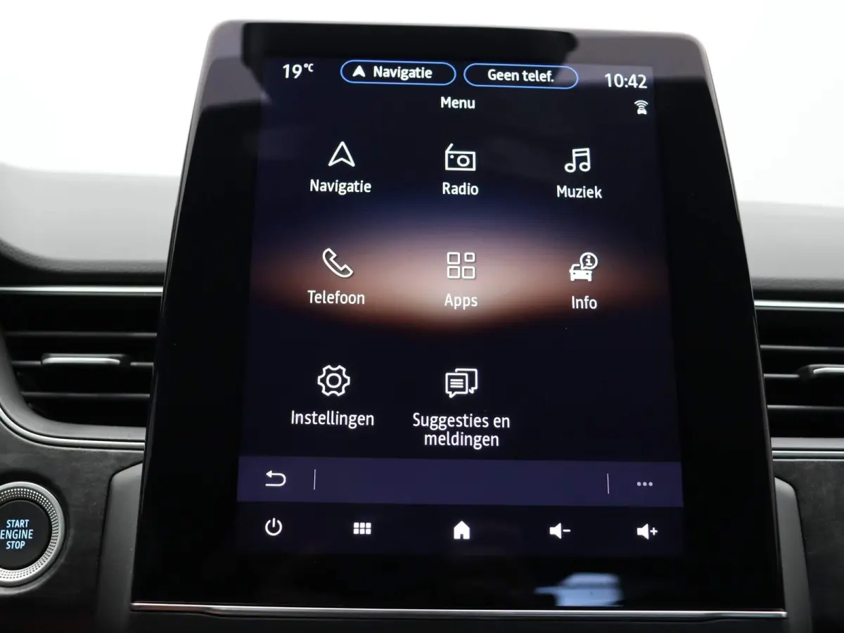 E-Tech full hybrid 145pk esprit Alpine | Adaptive cruise control | Stuur en stoelverwarming | Elektrisch verstelbare stoelen | Dodehoek detectie |