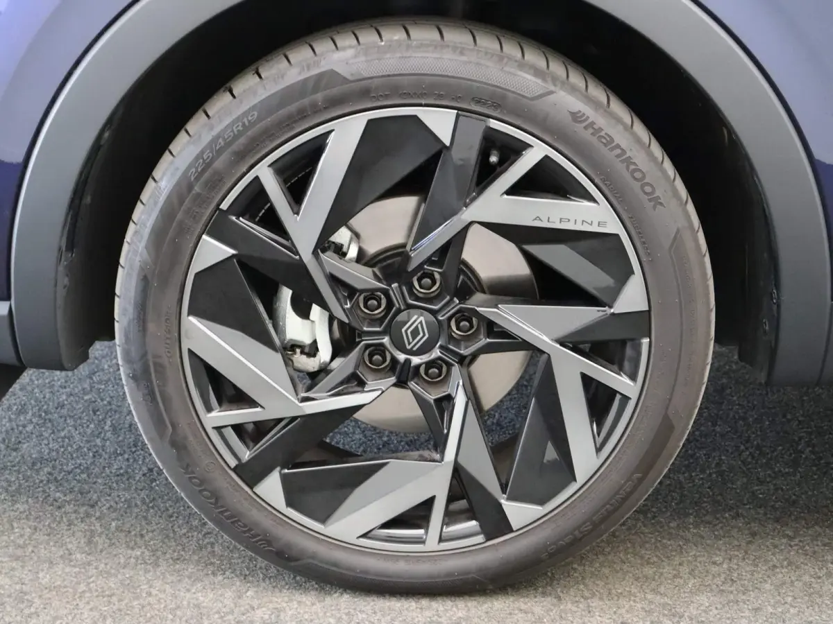 E-Tech full hybrid 145pk esprit Alpine | Adaptive cruise control | Stuur en stoelverwarming | Elektrisch verstelbare stoelen | Dodehoek detectie |