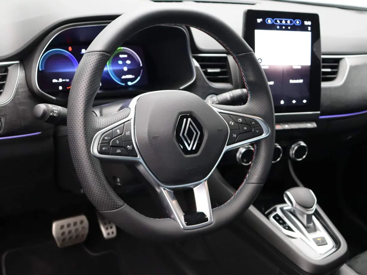 E-Tech full hybrid 145pk esprit Alpine | Adaptive cruise control | Stuur en stoelverwarming | Elektrisch verstelbare stoelen | Dodehoek detectie |