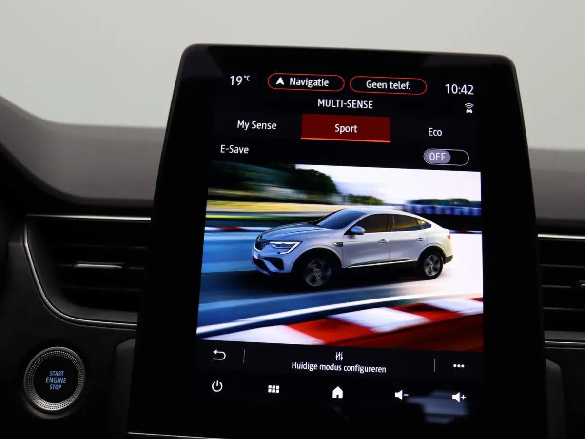 E-Tech full hybrid 145pk esprit Alpine | Adaptive cruise control | Stuur en stoelverwarming | Elektrisch verstelbare stoelen | Dodehoek detectie |