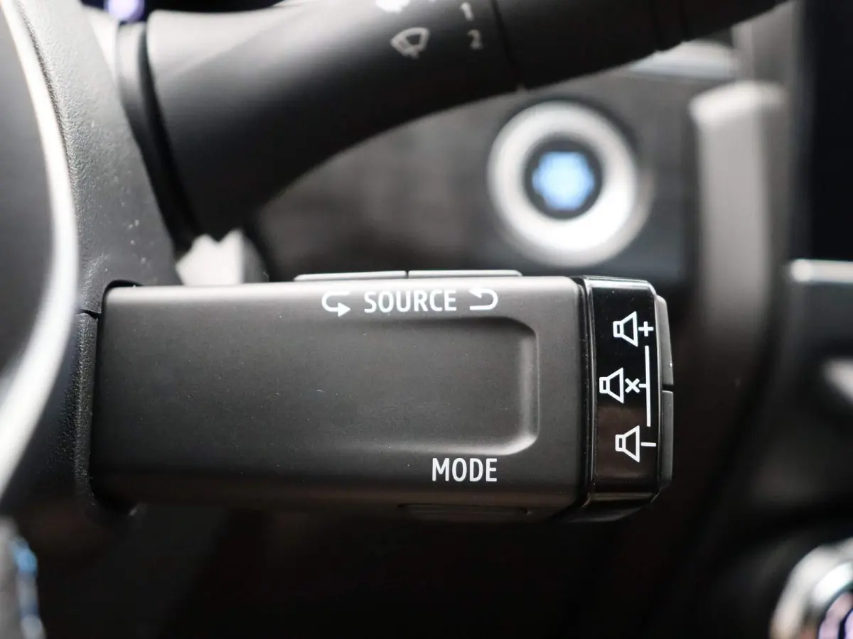 E-Tech full hybrid 145pk esprit Alpine | Adaptive cruise control | Stuur en stoelverwarming | Elektrisch verstelbare stoelen | Dodehoek detectie |