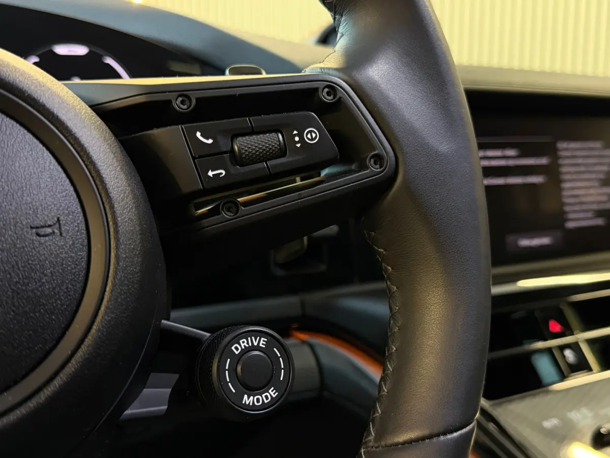 2.9 4 E-Hybrid PANO|BOSE|HuD|SOFTCLOSE|360 CAMERA|MEMORY|LUCHTVERING|FABRIEKSGARANTIE|NL AUTO|DEALER ONDERHOUDEN|
