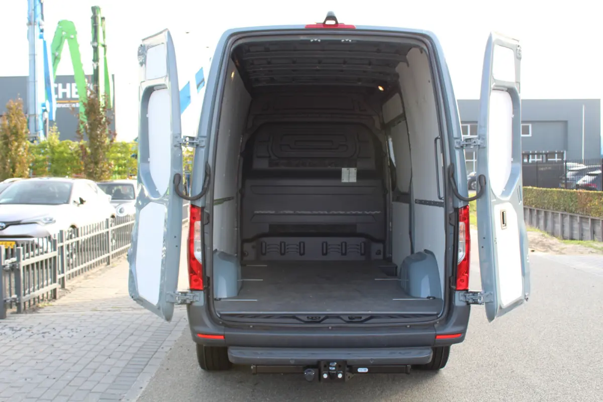 317 1.9 CDI L2H2 RWD | LED | Trekhaak