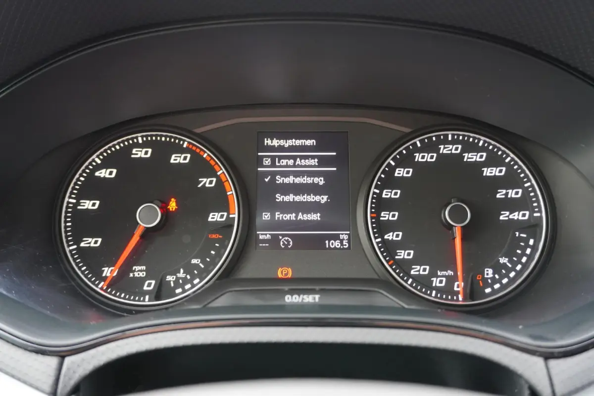 1.0 TSI 95pk Style | Full Link | Climatronic | PDC Achter | Cruise Control
