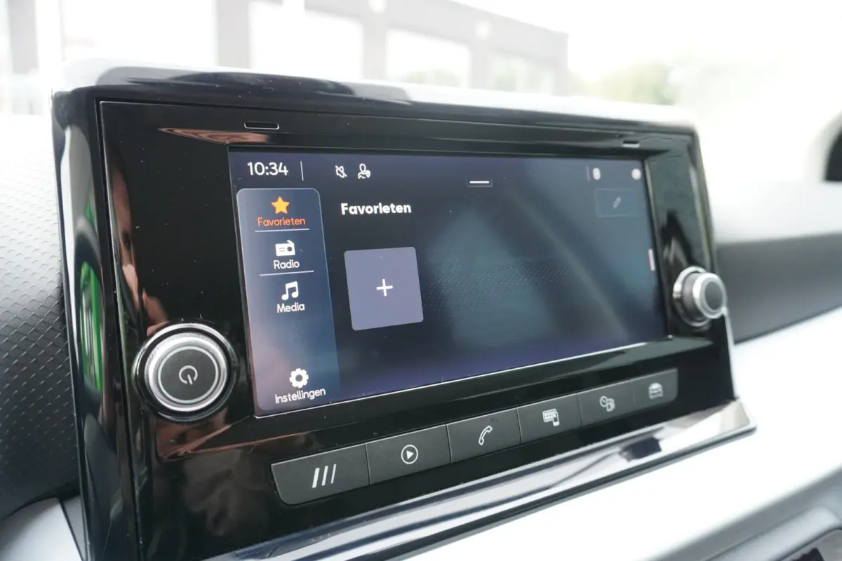 1.0 TSI 95pk Style | Full Link | Climatronic | PDC Achter | Cruise Control