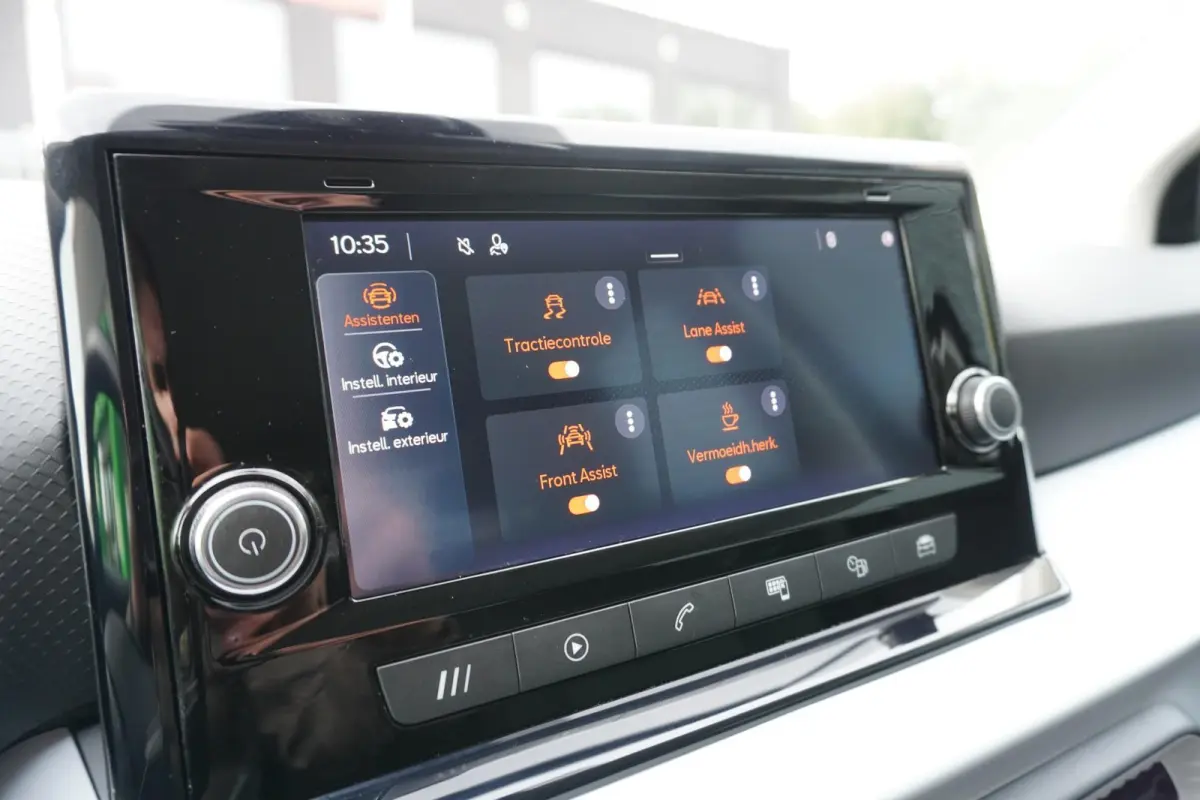 1.0 TSI 95pk Style | Full Link | Climatronic | PDC Achter | Cruise Control