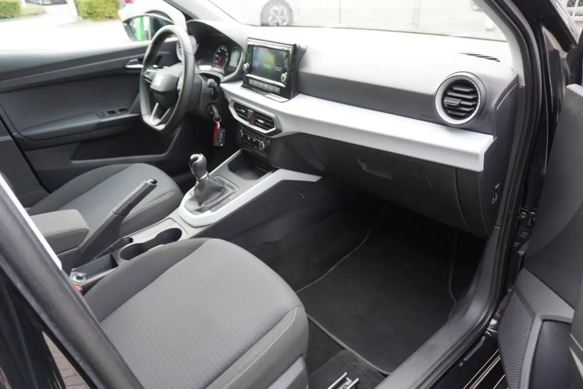 1.0 TSI 95pk Style | Full Link | Climatronic | PDC Achter | Cruise Control