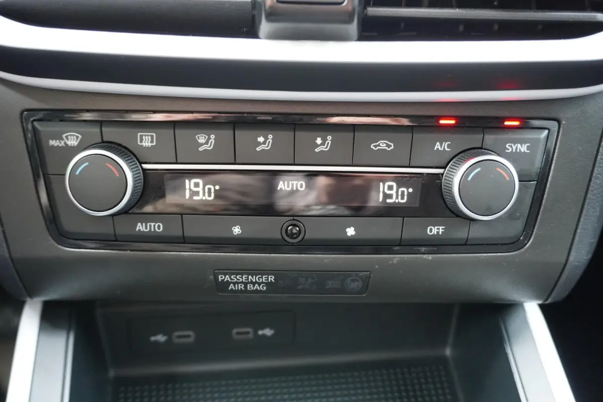 1.0 TSI 95pk Style | Full Link | Climatronic | PDC Achter | Cruise Control
