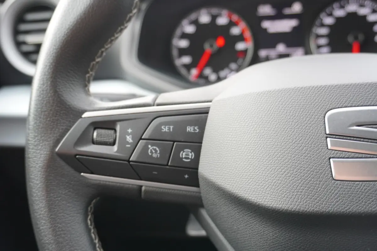 1.0 TSI 95pk Style | Full Link | Climatronic | PDC Achter | Cruise Control