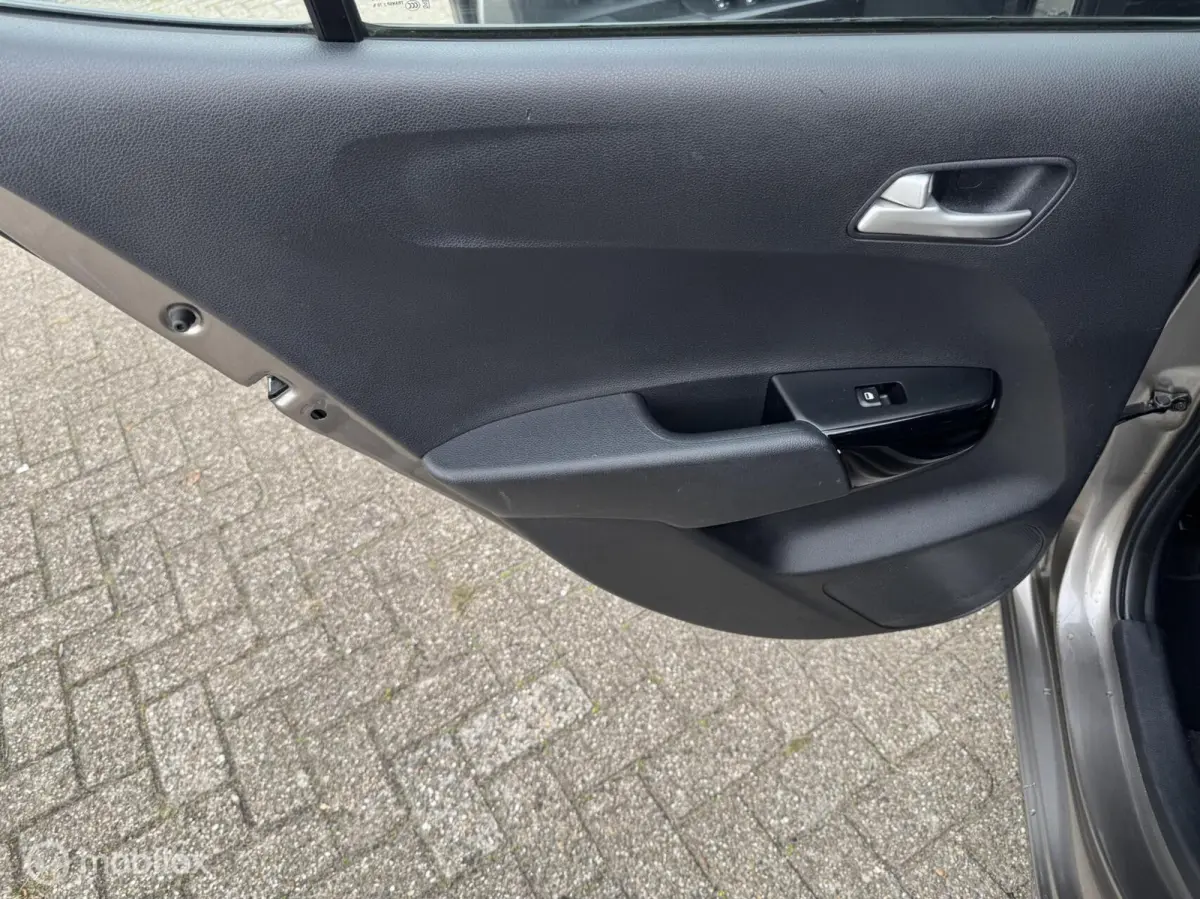 1.0 CVVT/LED/LM VELGEN/NAP/AIRCO/CAMERA/CRUISE C