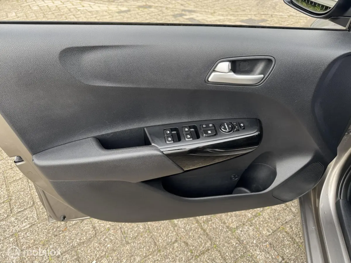 1.0 CVVT/LED/LM VELGEN/NAP/AIRCO/CAMERA/CRUISE C