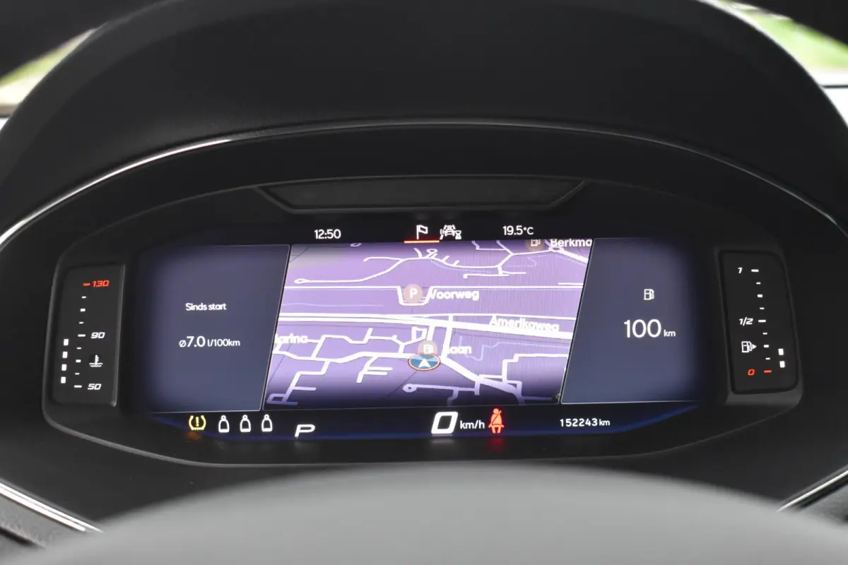 1.0 TSI FR Business Intense Plus Automaat | Carplay Navi | Digitaal Dashboard | LED | 12 mnd BOVAG garantie | Whatsapp 06-53188999