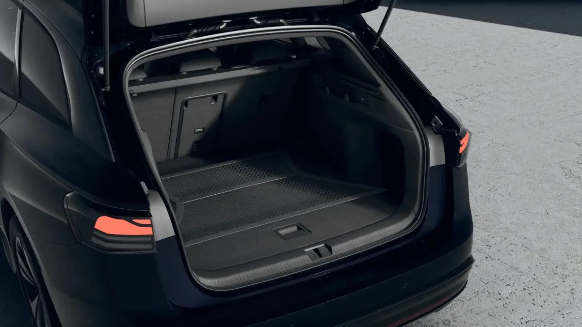 204pk Limited Edition 59 kWh | Trekhaak | Black Style Pakket