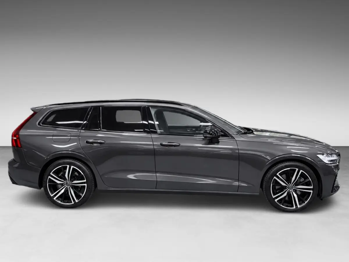 2.0 T8 Recharge AWD R-Design PANO/MASSAGE+M-LEDER/B&W/360CAM/NAVI/H-UP///