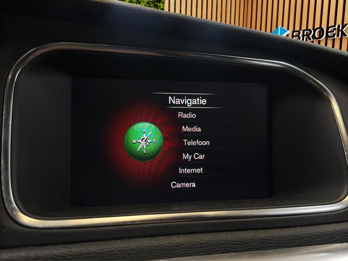 1.5 T3 Polar+ Sport | Panoramadak | Stoelverwarming | R-Design|