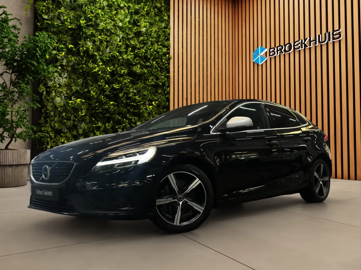 1.5 T3 Polar+ Sport | Panoramadak | Stoelverwarming | R-Design|