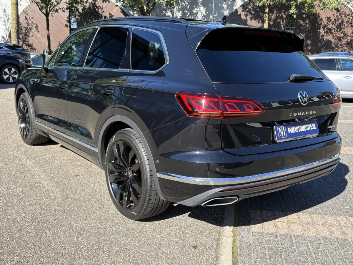 3.0 TSI Elegance VAN: 56.900,- VOOR: 52.877,- UW HERFSTVOORDEEL: 4.023,- EURO | LUCHTVERING| ELEK. TREKHAAK| LEDER| PANO | STOELVENTILATIE + MASSAGE| ACHTERBANK VERWARMD| MEMORY STOEL| 360 C