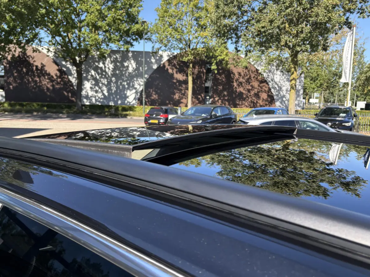 3.0 TSI Elegance VAN: 56.900,- VOOR: 52.877,- UW HERFSTVOORDEEL: 4.023,- EURO | LUCHTVERING| ELEK. TREKHAAK| LEDER| PANO | STOELVENTILATIE + MASSAGE| ACHTERBANK VERWARMD| MEMORY STOEL| 360 C