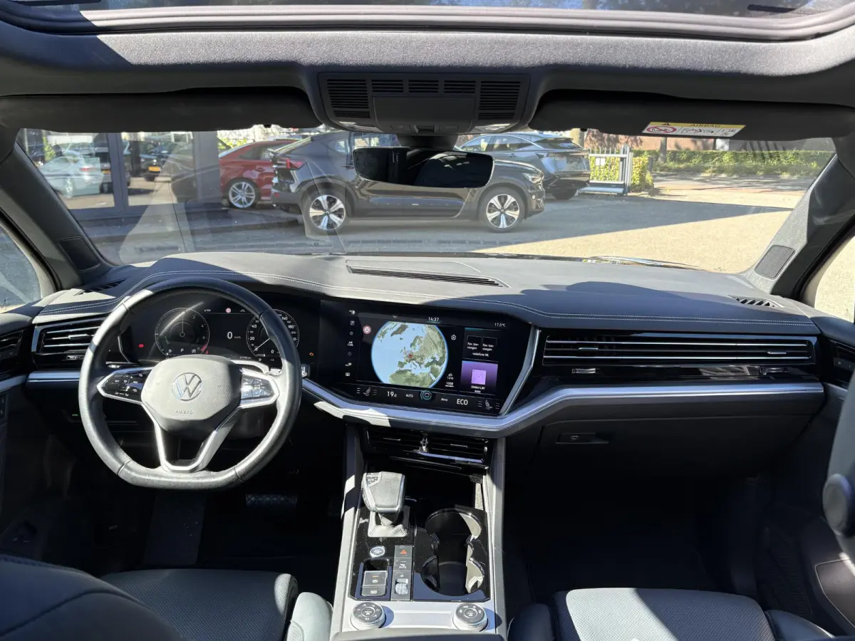 3.0 TSI Elegance VAN: 56.900,- VOOR: 52.877,- UW HERFSTVOORDEEL: 4.023,- EURO | LUCHTVERING| ELEK. TREKHAAK| LEDER| PANO | STOELVENTILATIE + MASSAGE| ACHTERBANK VERWARMD| MEMORY STOEL| 360 C