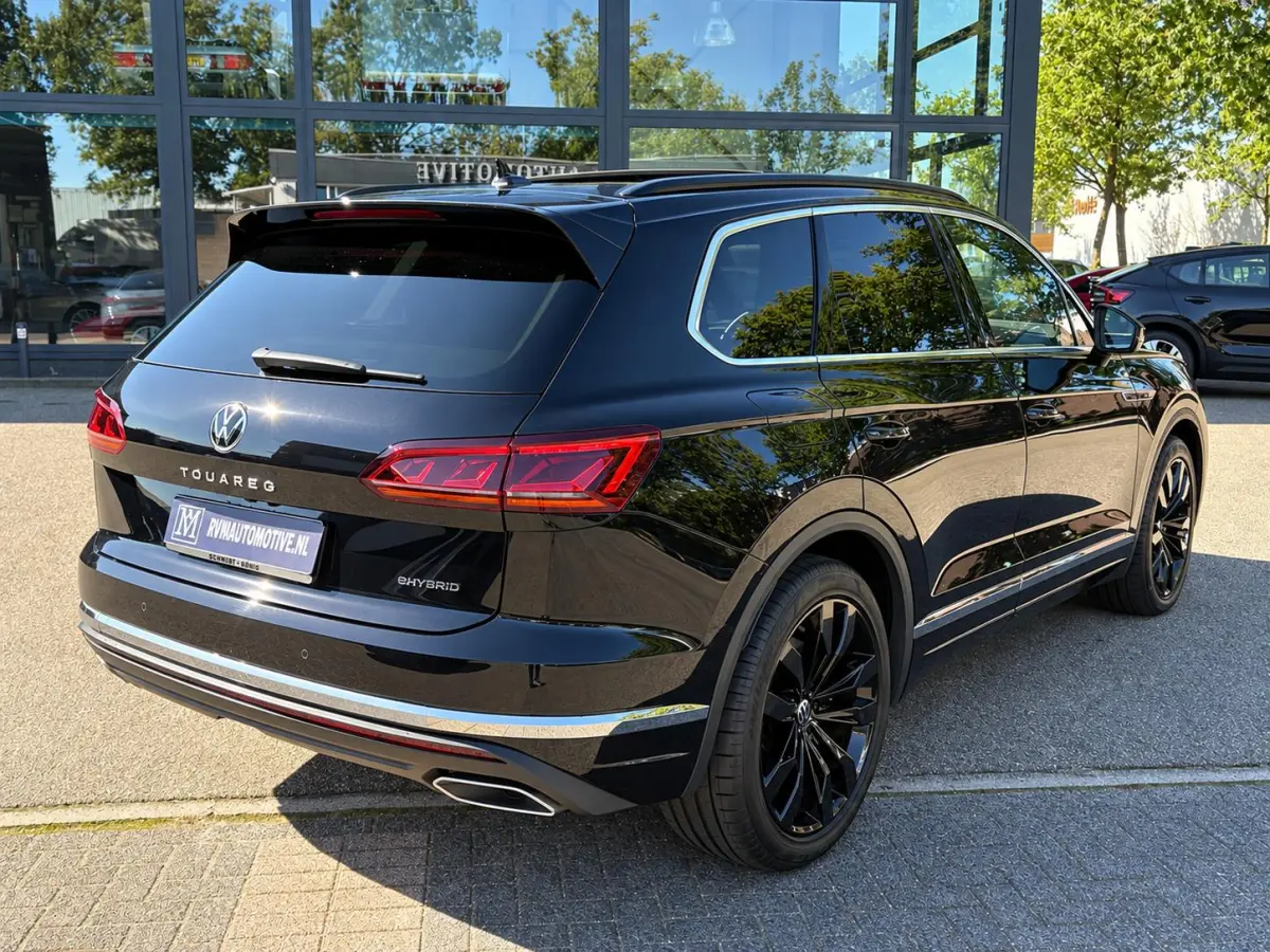 3.0 TSI Elegance VAN: 56.900,- VOOR: 52.877,- UW HERFSTVOORDEEL: 4.023,- EURO | LUCHTVERING| ELEK. TREKHAAK| LEDER| PANO | STOELVENTILATIE + MASSAGE| ACHTERBANK VERWARMD| MEMORY STOEL| 360 C