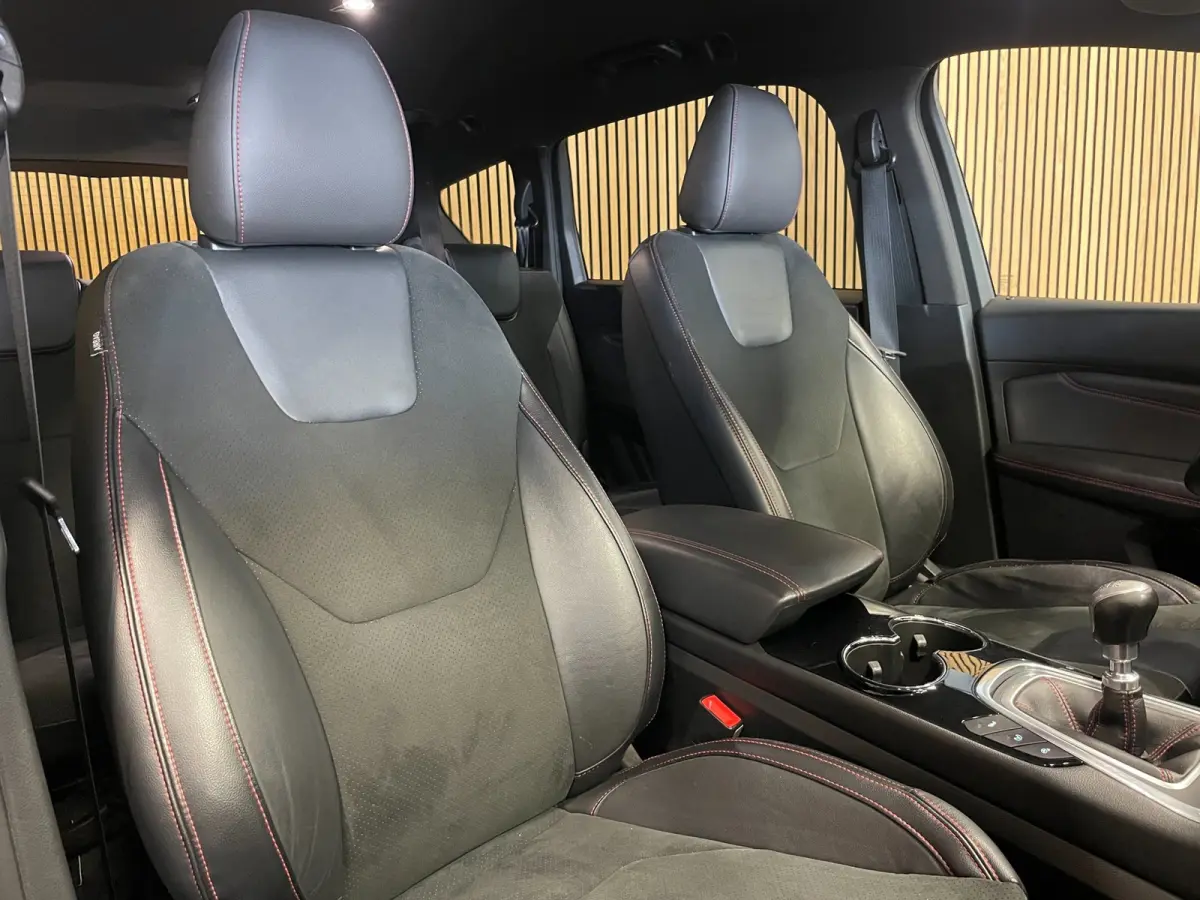 1.5 ST-Line 7-PERSOONS|NIEUWE MOTOR|AFN.TREKHAAK|STOEL+STUURVERW|CAMERA|CARPLAY|1/2 LEDER/ALCANTARA|MEMORY|CRUISE+CLIMA