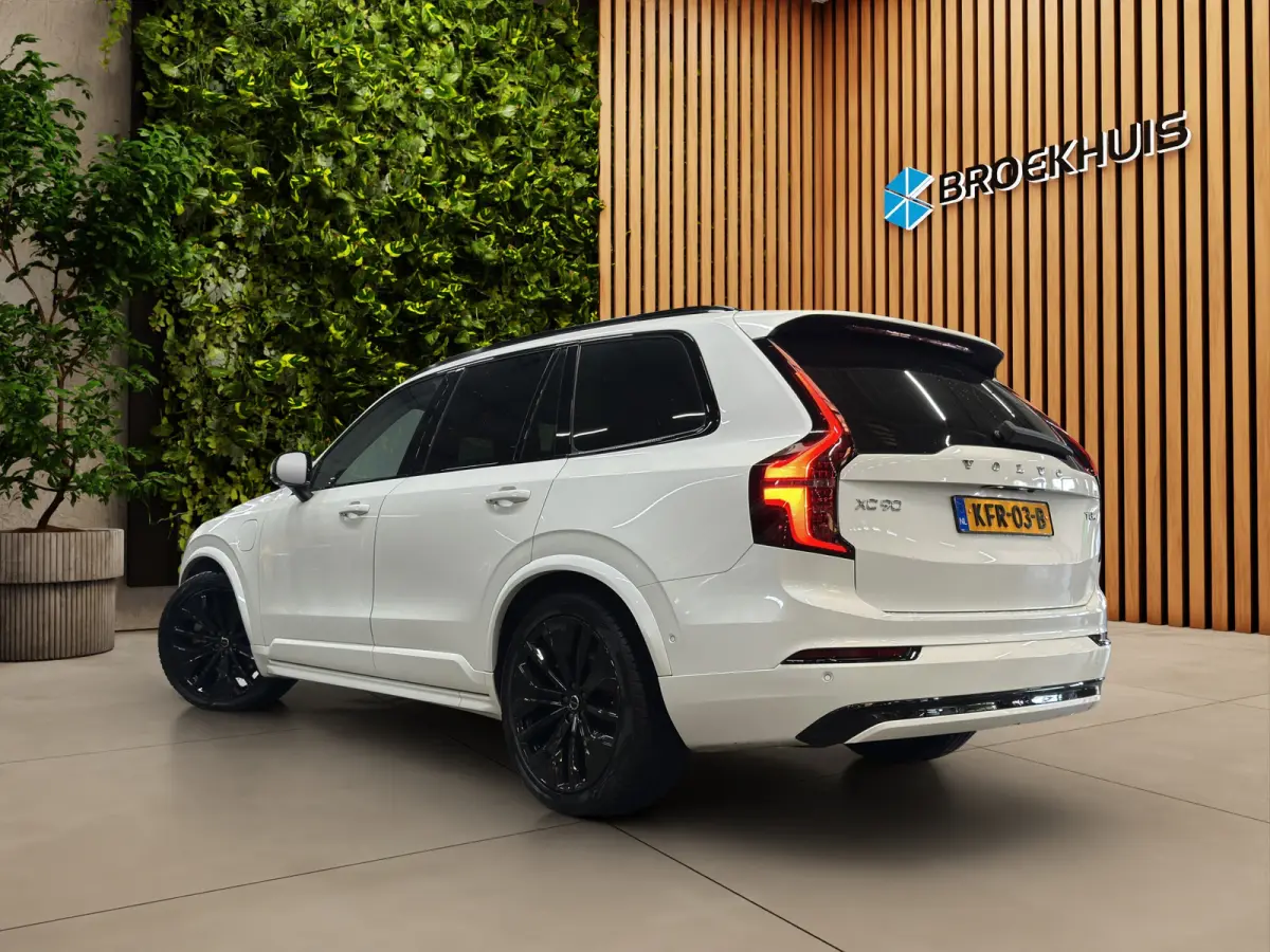 2.0 T8 Plug-in hybrid AWD Ultra Dark Pano | Stoelmassage | Luchtvering | Head-up|