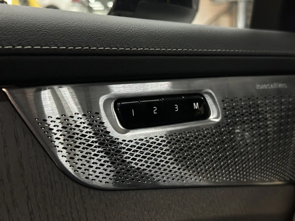 2.0 T8 Plug-in hybrid AWD Ultra Dark Pano | Stoelmassage | Luchtvering | Head-up|