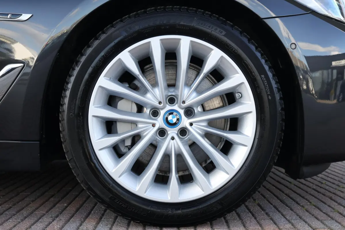 530e Business Edition Plus | SoH 90% | Pano Dak | Trekhaak | Driving Assistant Professional | Stuurwiel Verwarming |