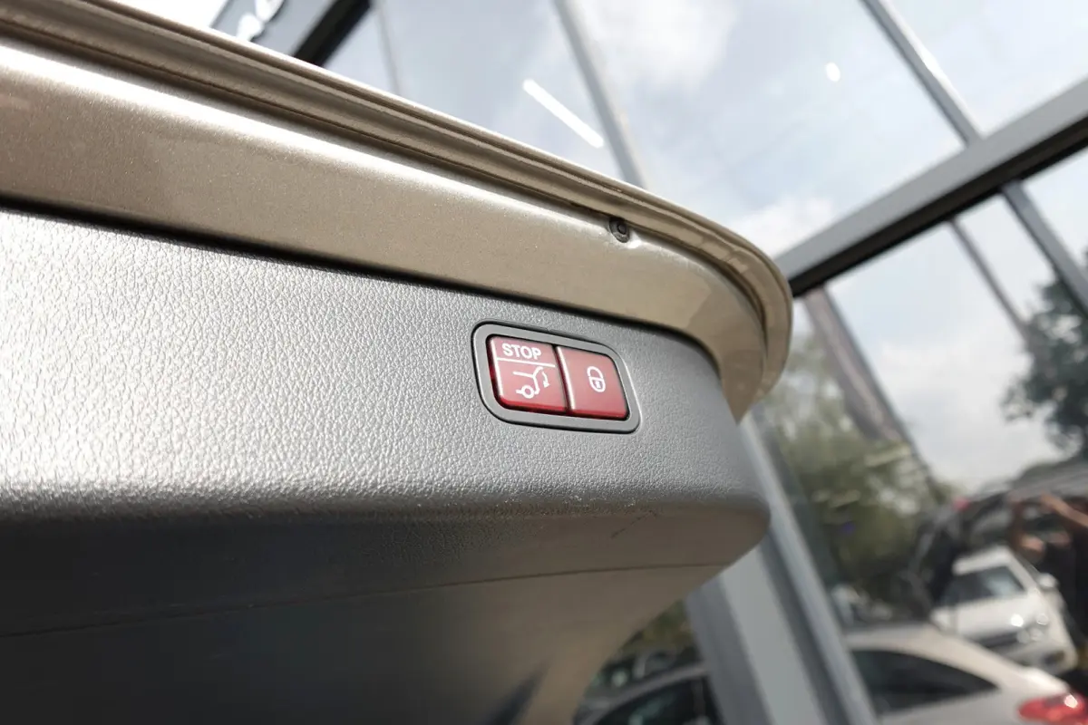 300 e AMG Line PANO KEYLESS 360