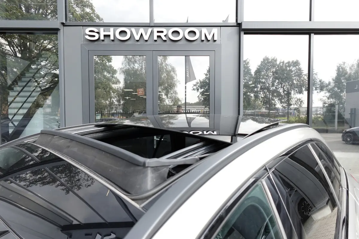 300 e AMG Line PANO KEYLESS 360