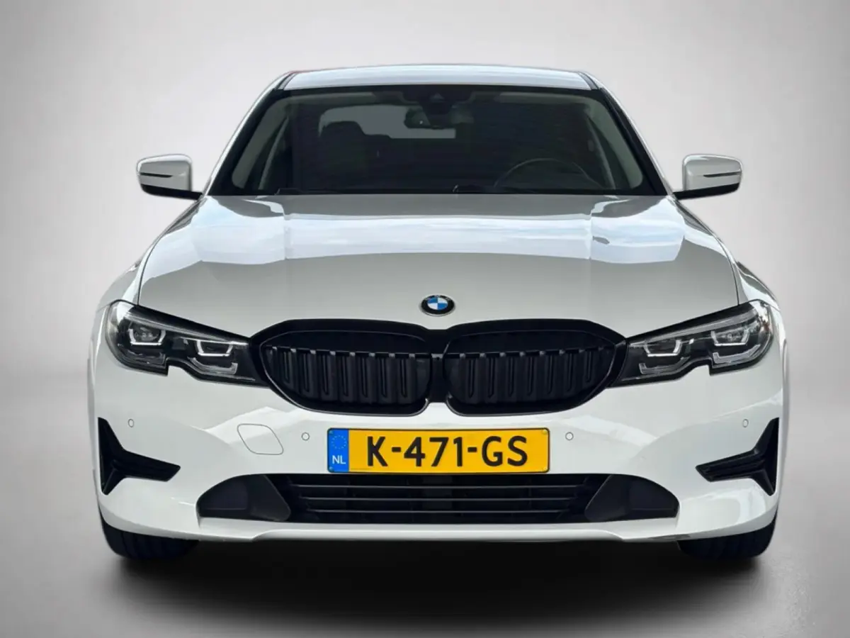 320i High Executive (Goed OndH, Navi Pro, StoelV, PDC V+A, Climate Con, Cruise Con, Etc)