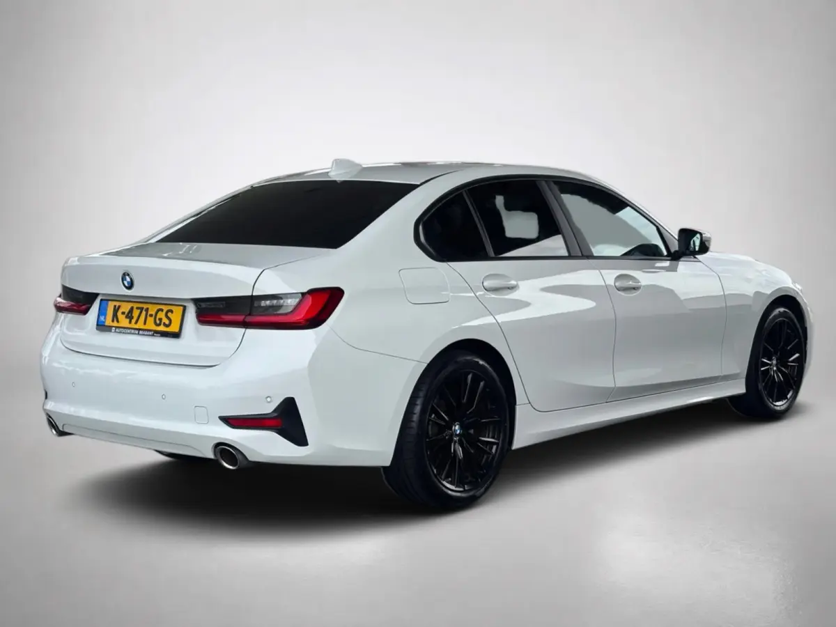 320i High Executive (Goed OndH, Navi Pro, StoelV, PDC V+A, Climate Con, Cruise Con, Etc)