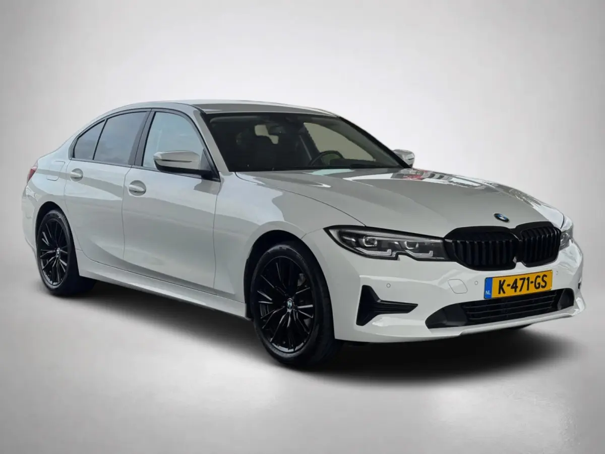 320i High Executive (Goed OndH, Navi Pro, StoelV, PDC V+A, Climate Con, Cruise Con, Etc)