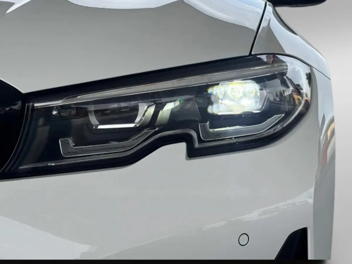 320i High Executive (Goed OndH, Navi Pro, StoelV, PDC V+A, Climate Con, Cruise Con, Etc)
