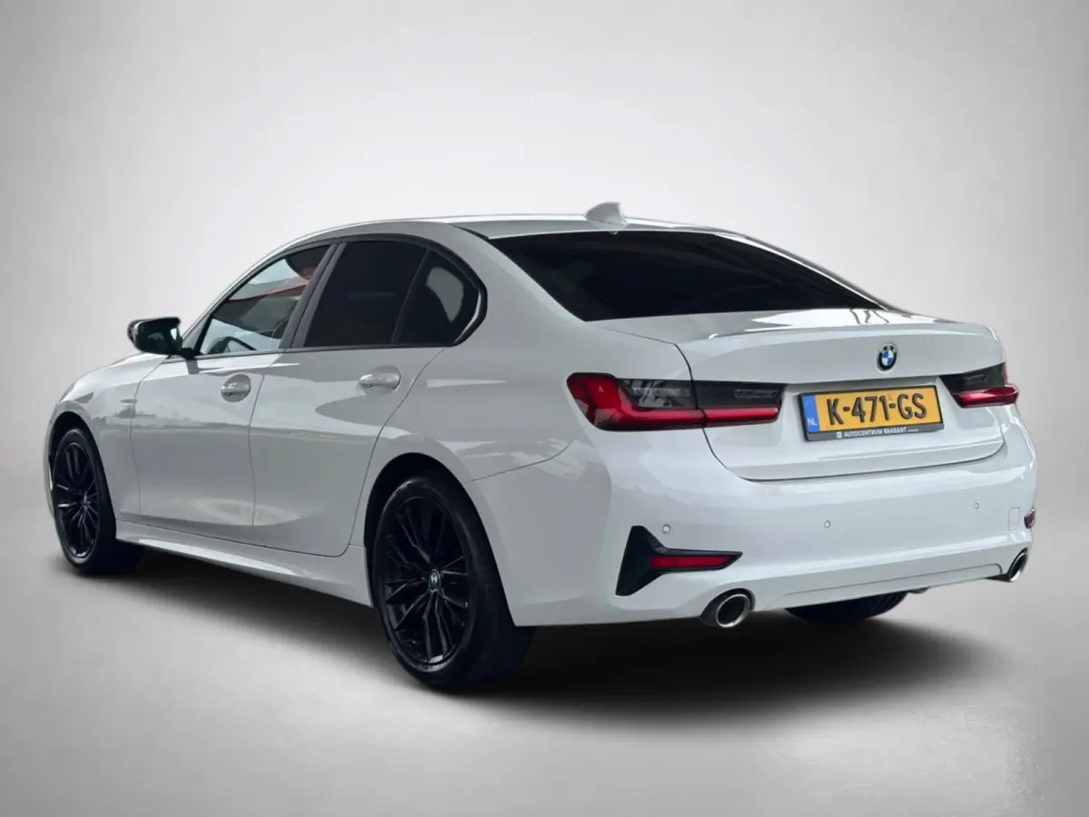 320i High Executive (Goed OndH, Navi Pro, StoelV, PDC V+A, Climate Con, Cruise Con, Etc)