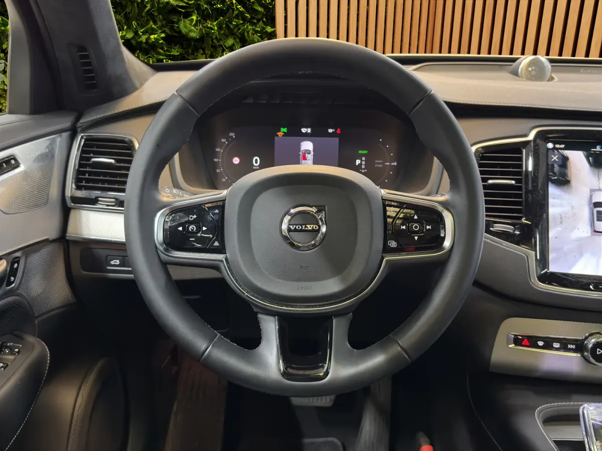 2.0 T8 Recharge AWD Ultimate Dark | Bowers&Wilkins| Luchtvering | Head-up| Sportstoelen|
