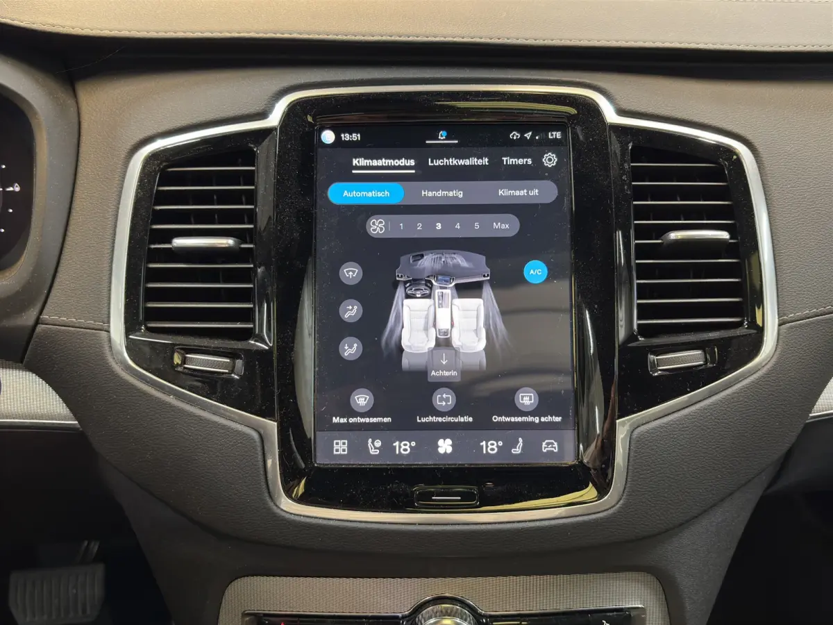 2.0 T8 Recharge AWD Ultimate Dark | Bowers&Wilkins| Luchtvering | Head-up| Sportstoelen|
