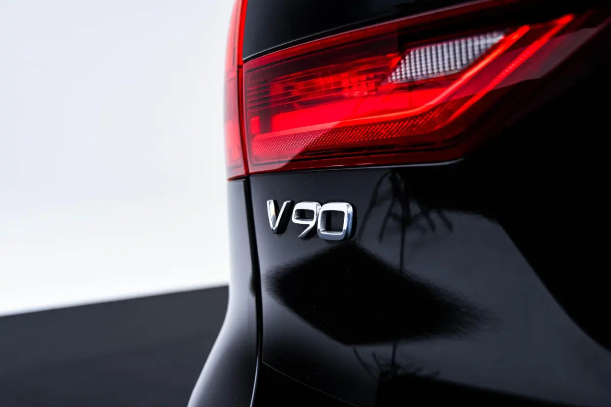 2.0 T5 Inscription Panoramadak - Luchtvering - Adaptieve Cruise Control - Head up - Harman Kardon - Stoelverwarming voor/achter - Stuurwielverwarming - Visual Park Assist - Drive Mode Settin