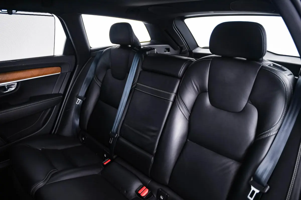 2.0 T5 Inscription Panoramadak - Luchtvering - Adaptieve Cruise Control - Head up - Harman Kardon - Stoelverwarming voor/achter - Stuurwielverwarming - Visual Park Assist - Drive Mode Settin