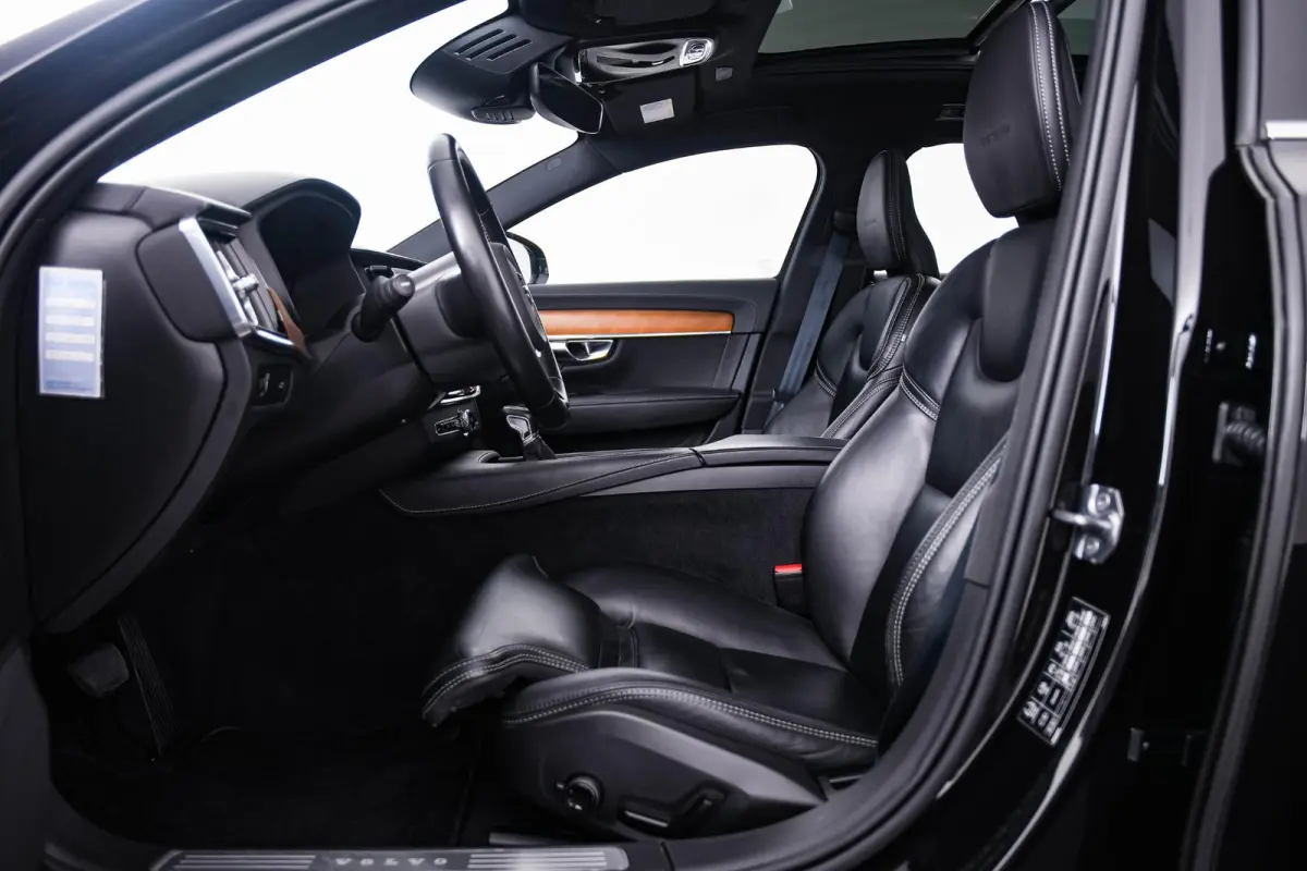 2.0 T5 Inscription Panoramadak - Luchtvering - Adaptieve Cruise Control - Head up - Harman Kardon - Stoelverwarming voor/achter - Stuurwielverwarming - Visual Park Assist - Drive Mode Settin