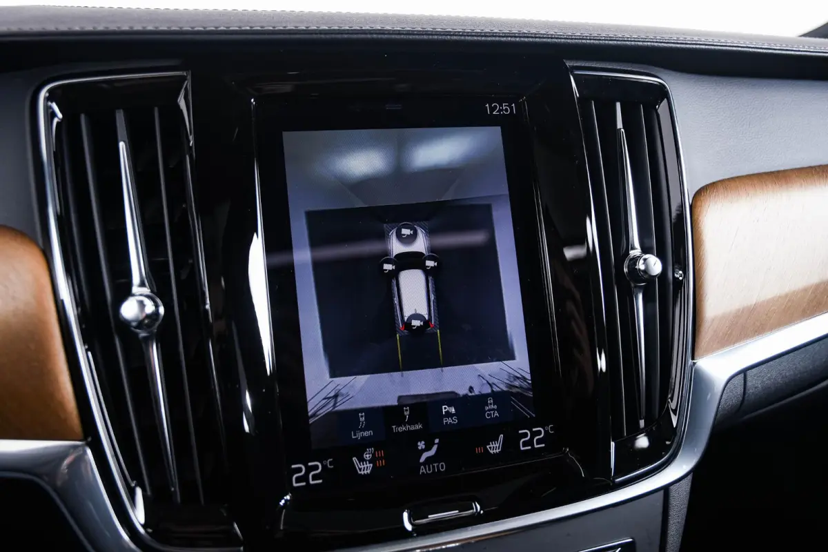 2.0 T5 Inscription Panoramadak - Luchtvering - Adaptieve Cruise Control - Head up - Harman Kardon - Stoelverwarming voor/achter - Stuurwielverwarming - Visual Park Assist - Drive Mode Settin