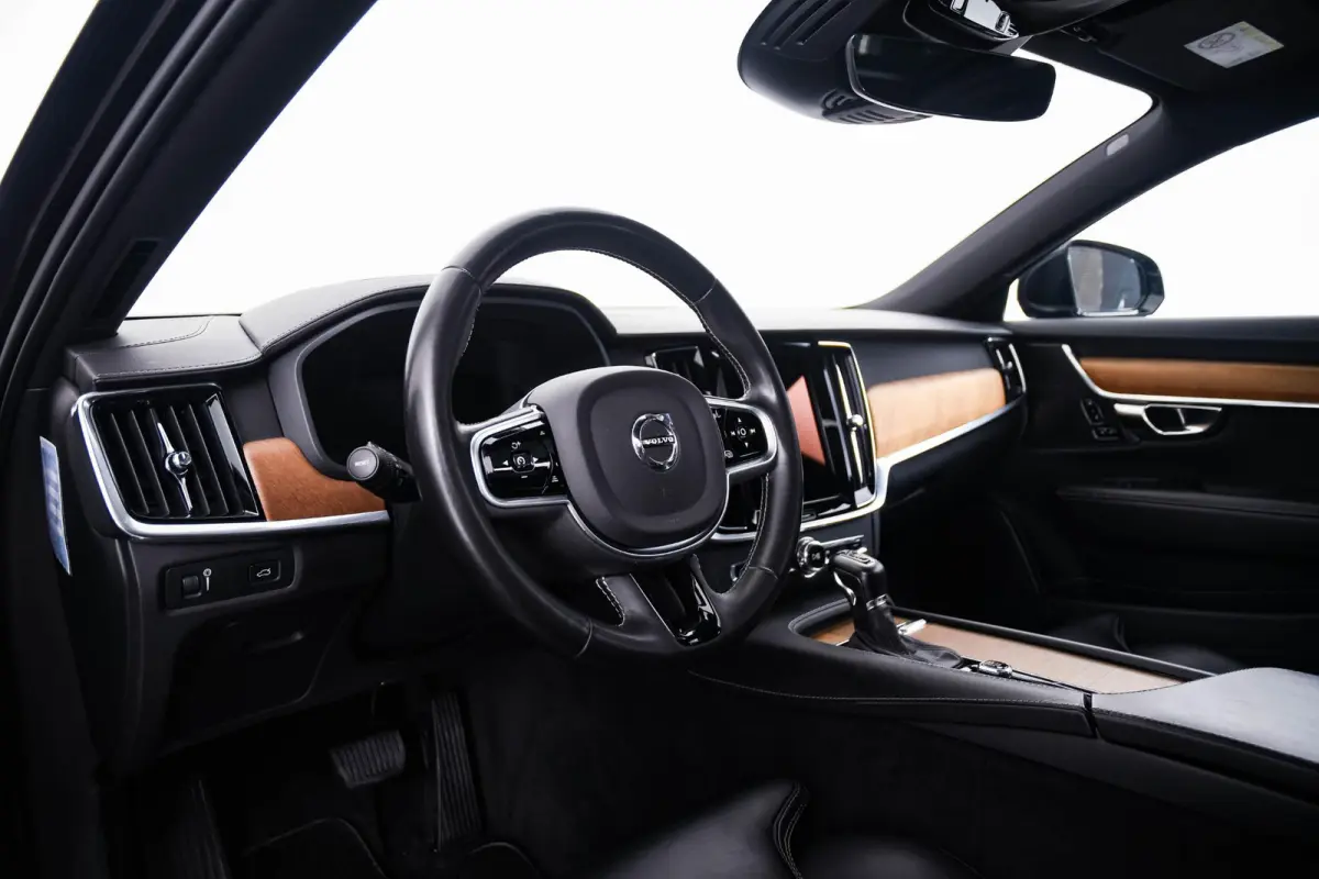 2.0 T5 Inscription Panoramadak - Luchtvering - Adaptieve Cruise Control - Head up - Harman Kardon - Stoelverwarming voor/achter - Stuurwielverwarming - Visual Park Assist - Drive Mode Settin