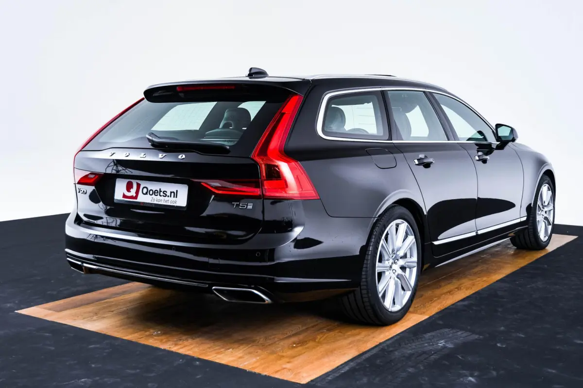 2.0 T5 Inscription Panoramadak - Luchtvering - Adaptieve Cruise Control - Head up - Harman Kardon - Stoelverwarming voor/achter - Stuurwielverwarming - Visual Park Assist - Drive Mode Settin