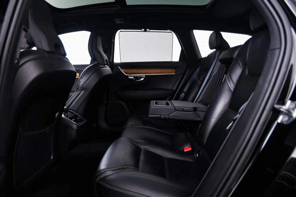 2.0 T5 Inscription Panoramadak - Luchtvering - Adaptieve Cruise Control - Head up - Harman Kardon - Stoelverwarming voor/achter - Stuurwielverwarming - Visual Park Assist - Drive Mode Settin
