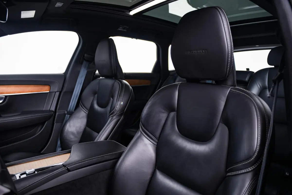 2.0 T5 Inscription Panoramadak - Luchtvering - Adaptieve Cruise Control - Head up - Harman Kardon - Stoelverwarming voor/achter - Stuurwielverwarming - Visual Park Assist - Drive Mode Settin