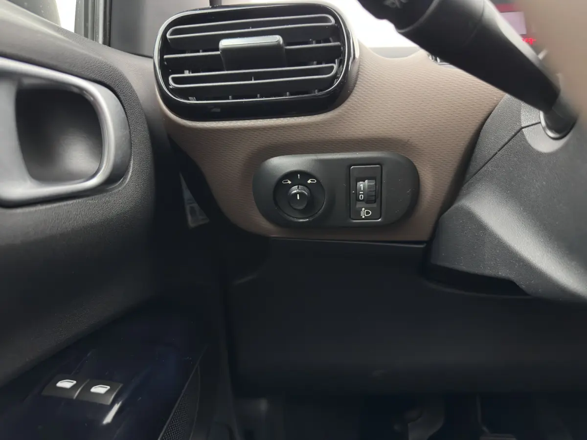 1.2 PureTech Business *NAVI-FULLMAP | DIGI-COCKPIT | ECC | PRIVACY-GLASS | PDC | CRUISE | COMFORTSEATS | TOWBAR*