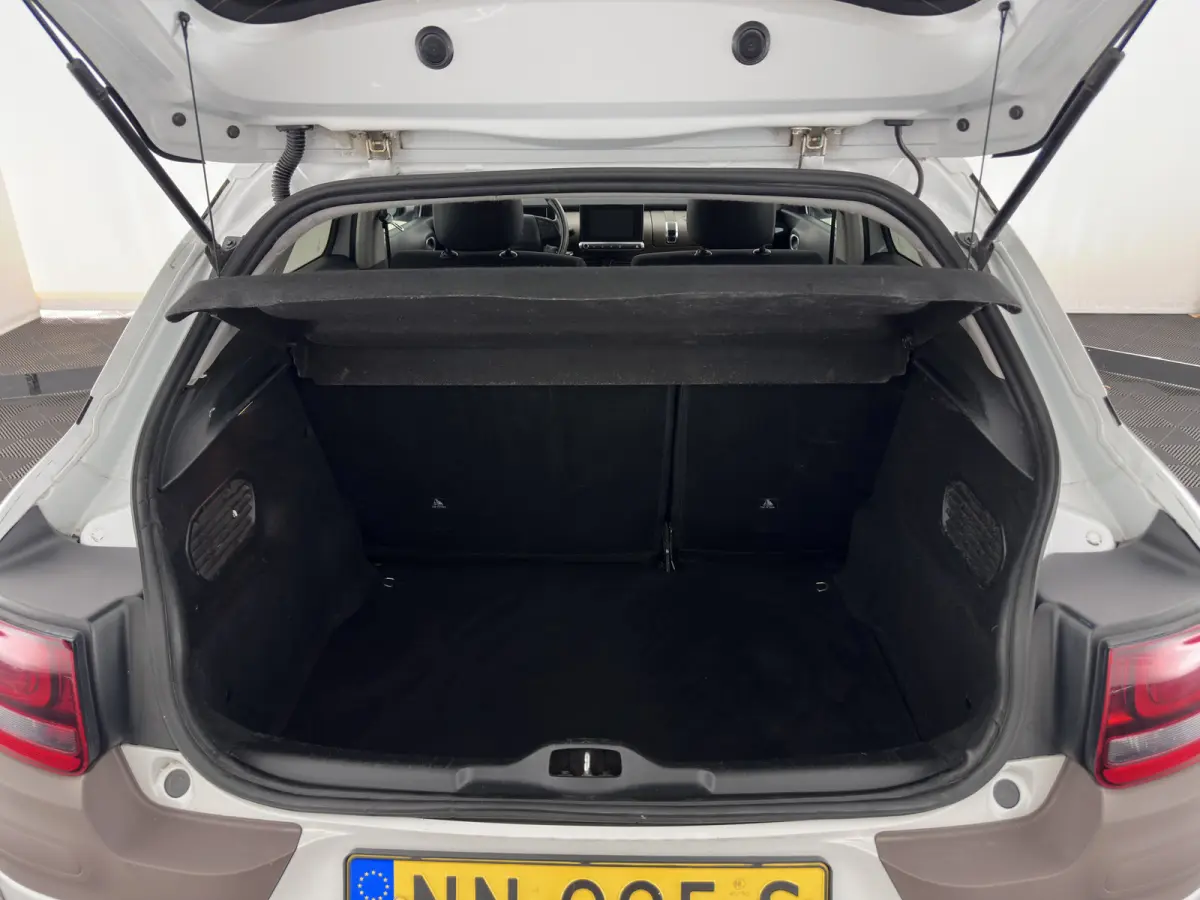 1.2 PureTech Business *NAVI-FULLMAP | DIGI-COCKPIT | ECC | PRIVACY-GLASS | PDC | CRUISE | COMFORTSEATS | TOWBAR*