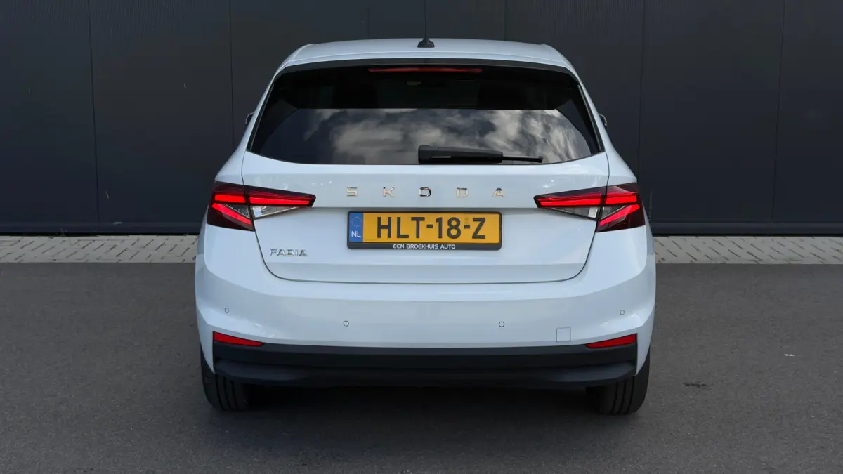 95pk 1.0 TSI Selection | Airco | Cruise Control | Keyless start | 15' | parkeersensor achter |