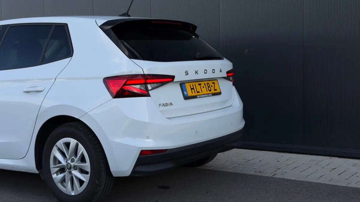 95pk 1.0 TSI Selection | Airco | Cruise Control | Keyless start | 15' | parkeersensor achter |